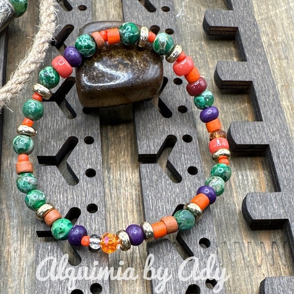 Green Turquoise super dainty beaded bracelet/protection and peace - Picture 1 of 3